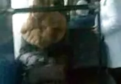 Een gespierde free seksfilms en knappe man laat het meisje ontspannen de baas
