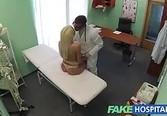 Een amateur sex filmpjes man heeft de nimfen geploegd.