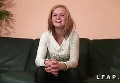 Jonge Aziatische vrouwen 123gratis sexfilmpjes die hard kreunen door penetratie lid is dik in smalle vagina
