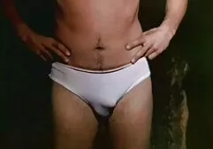 Twee lesbiennes ontspannen gratis oma sex filmpjes met dildo.