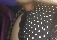 Vriendin draait zich voor de camera. sex filmpjes xxx